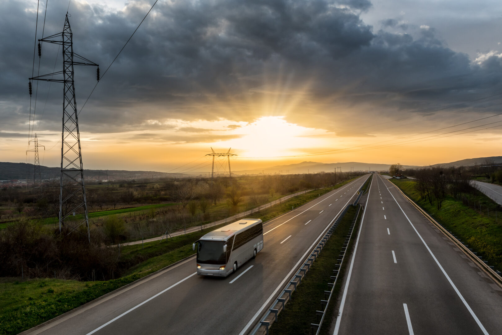 “Mažeikių autobusų parkas” Reduces Monthly Fuel Consumption by 1.5 Tons Through Linqo’s GPS Tracking Solutions