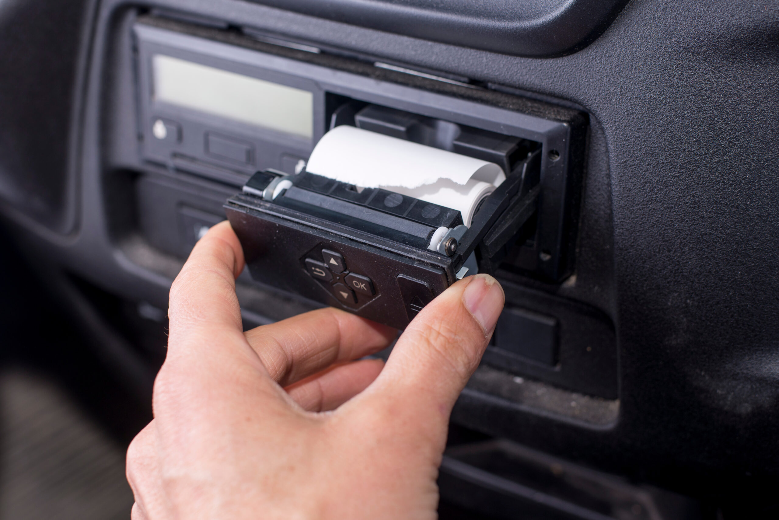 Logistikservice 24 GmbH & Linqo: a closer look at tachograph efficiency