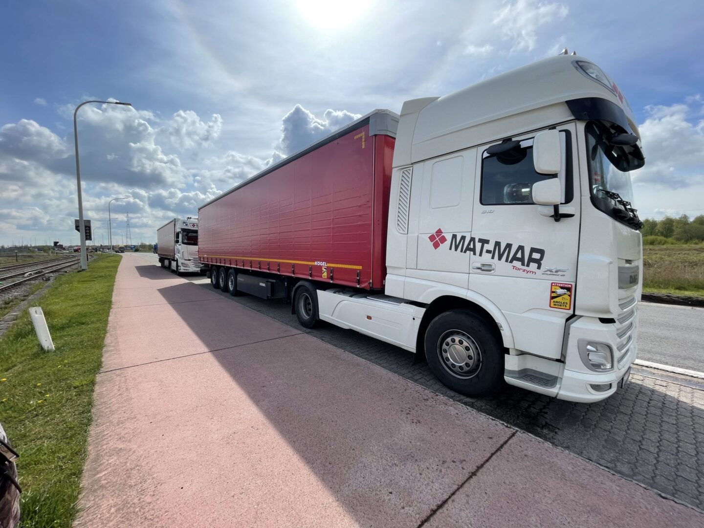 Mat-Mar & LINQO: cutting empty miles